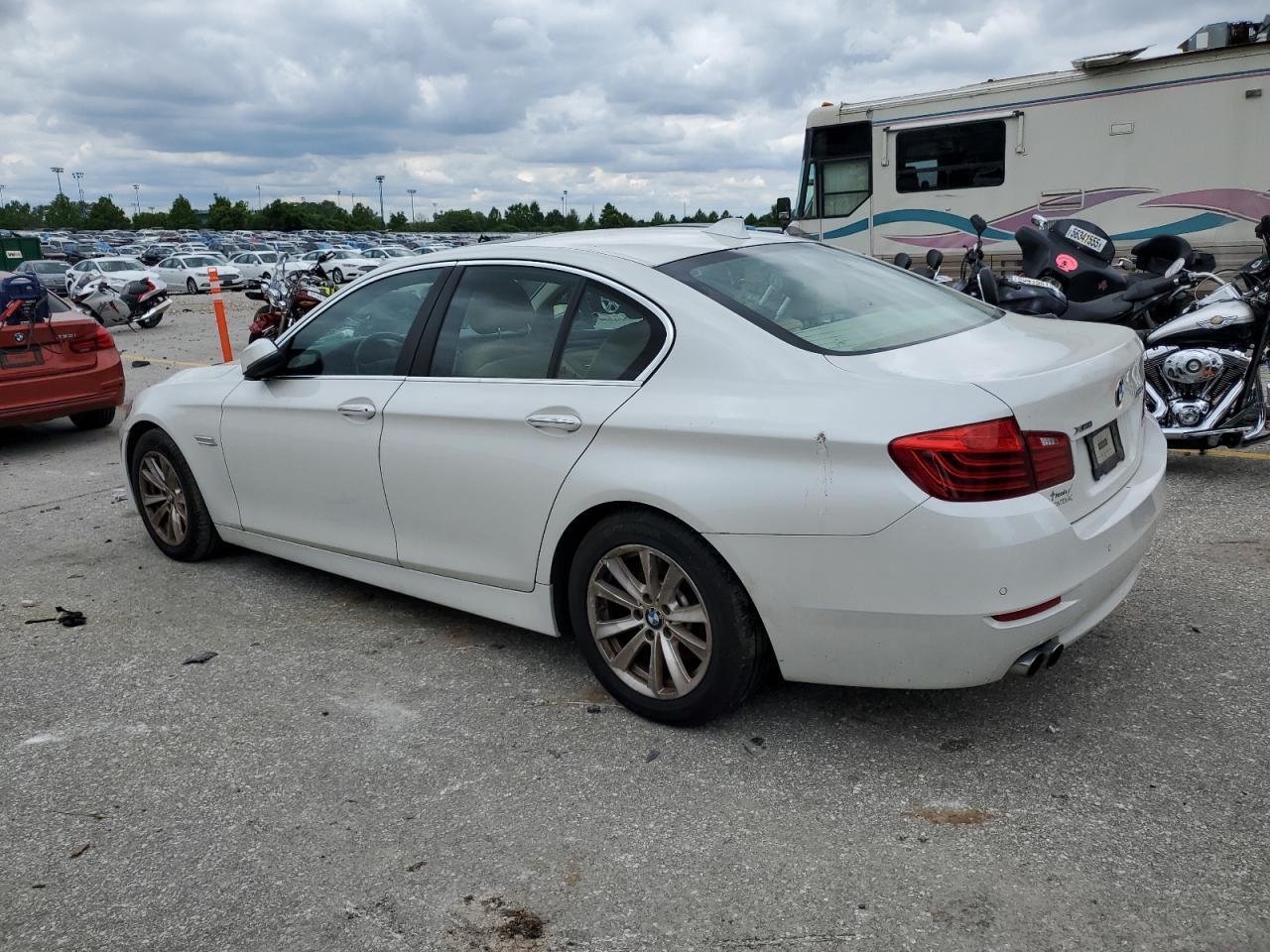 2014 BMW 528 Xi - Image 2