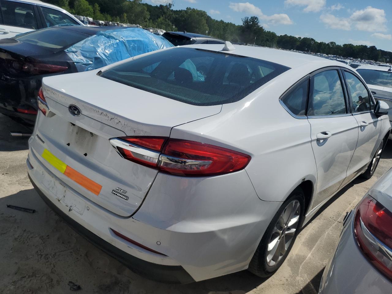 2020 Ford Fusion Se - Фото 3