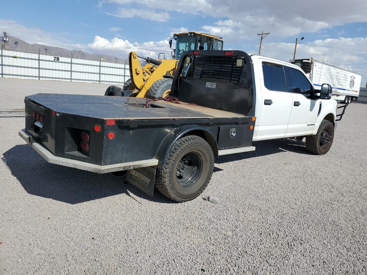 2019 Ford F350 Super Duty - Фото 3