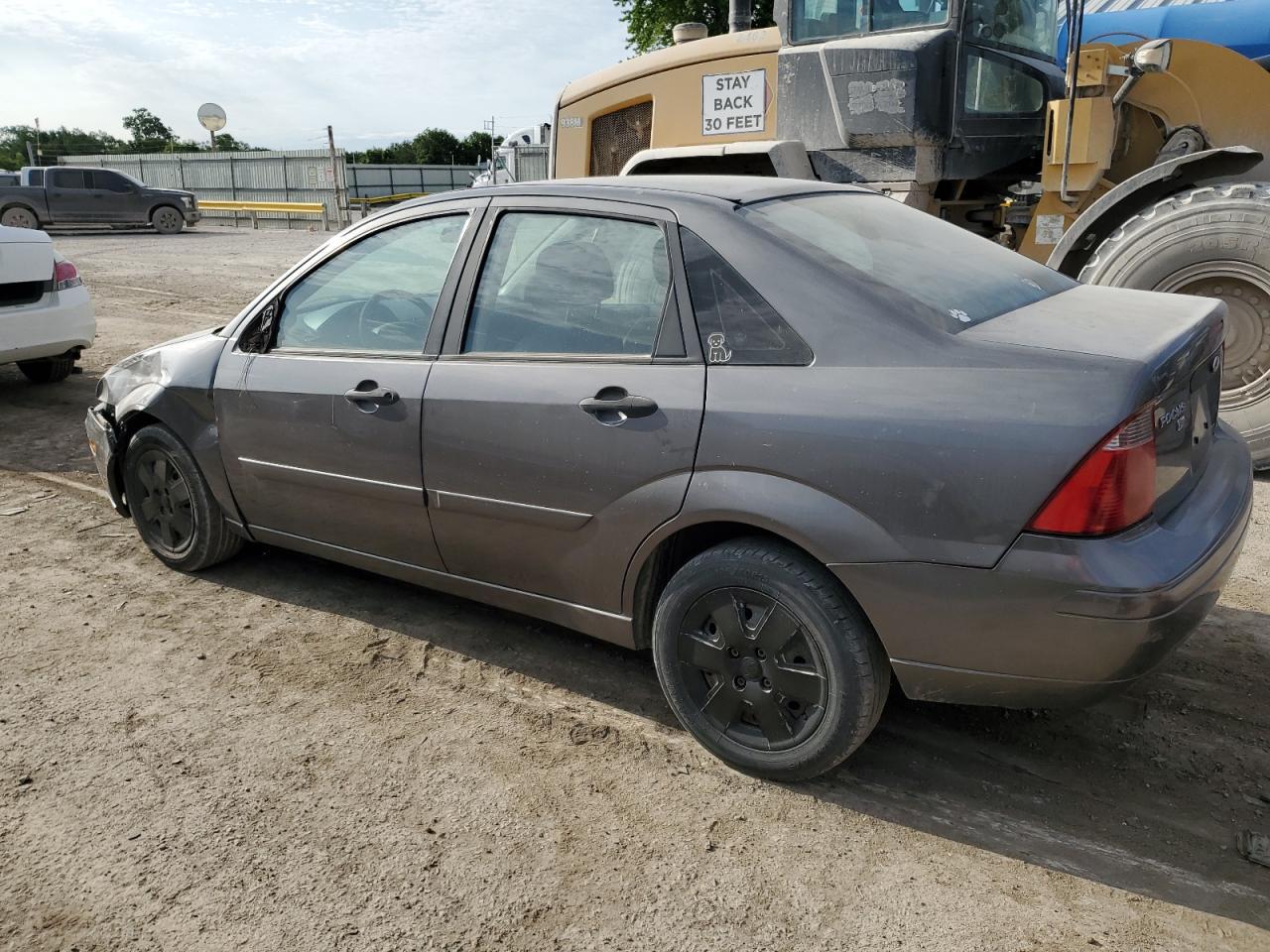 2007 Ford Focus Zx4 - Image 2