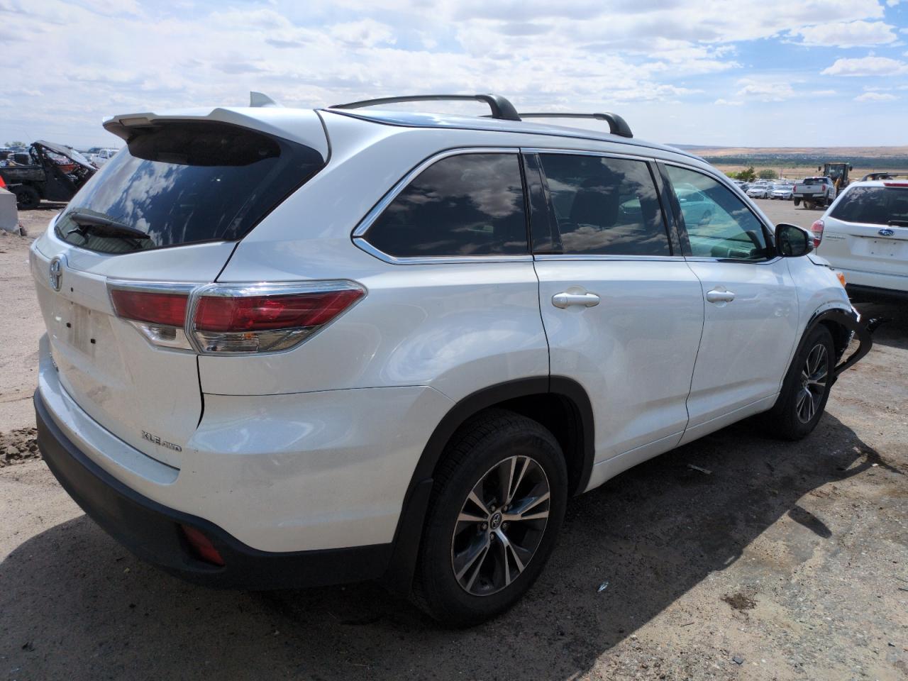 2016 Toyota Highlander Xle - Фото 3