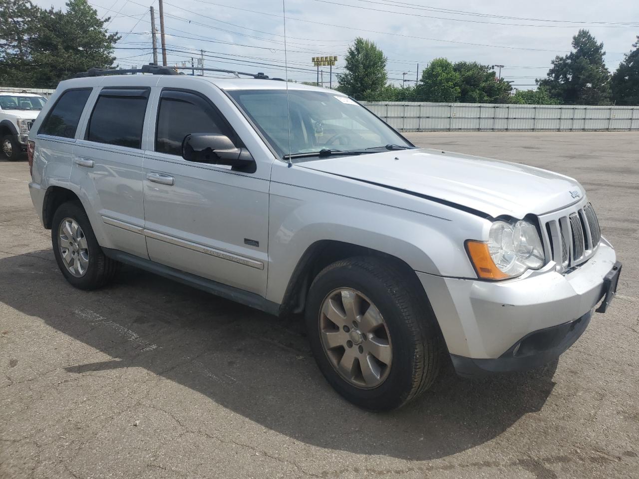 2009 Jeep Grand Cherokee Laredo - Image 7