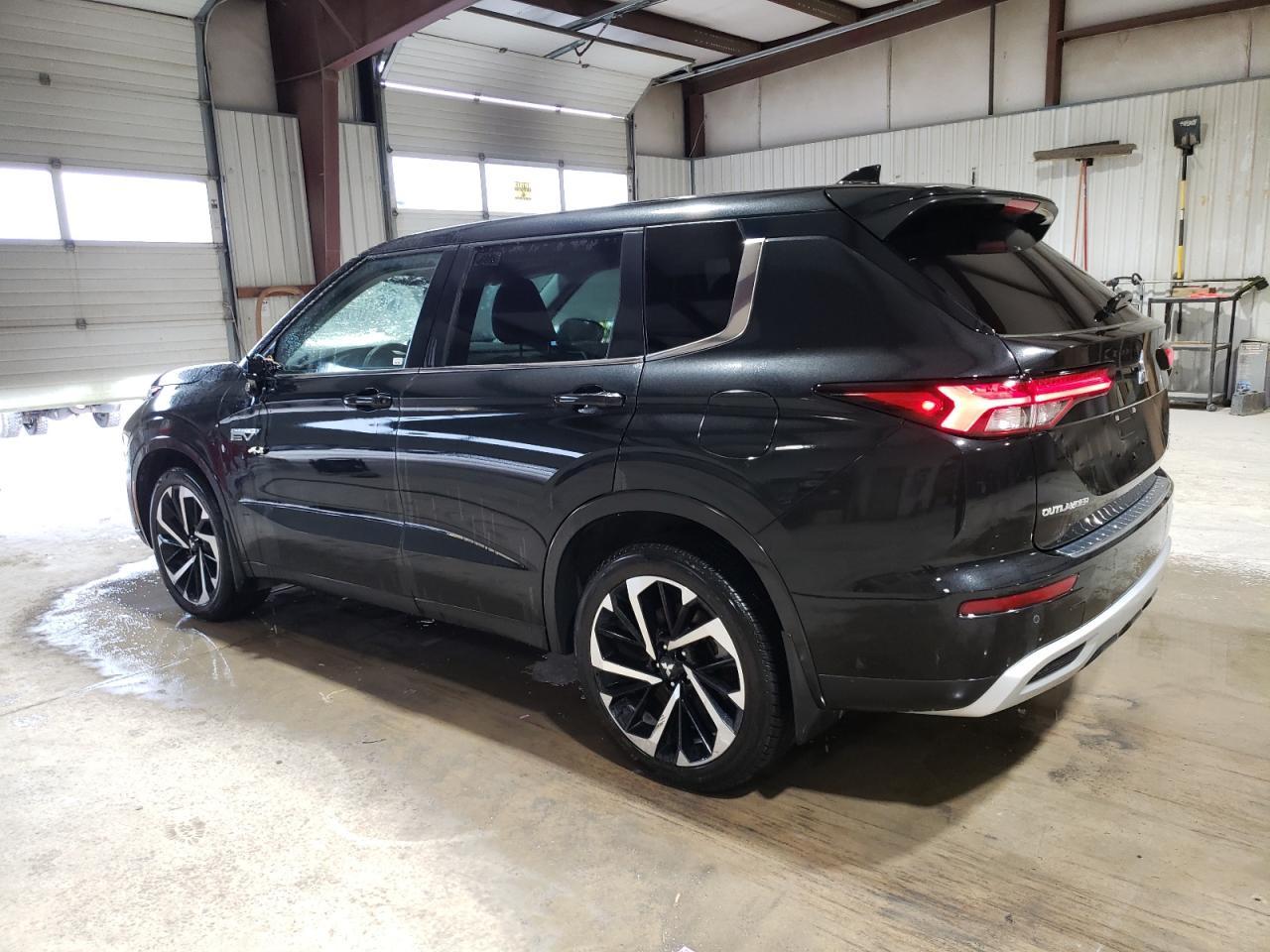 2023 Mitsubishi Outlander Se - Image 2