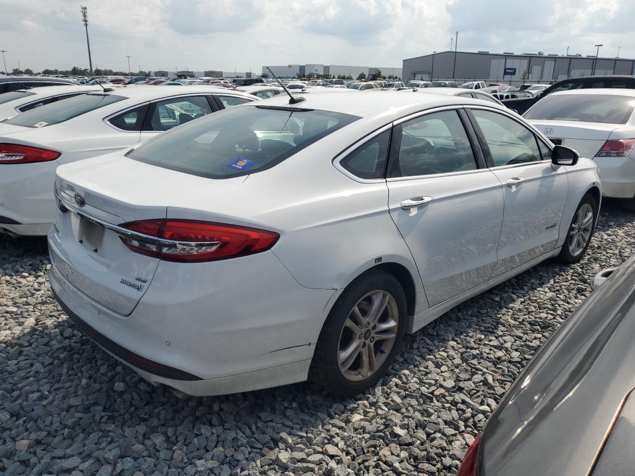 2018 Ford Fusion Se Hybrid - Image 3