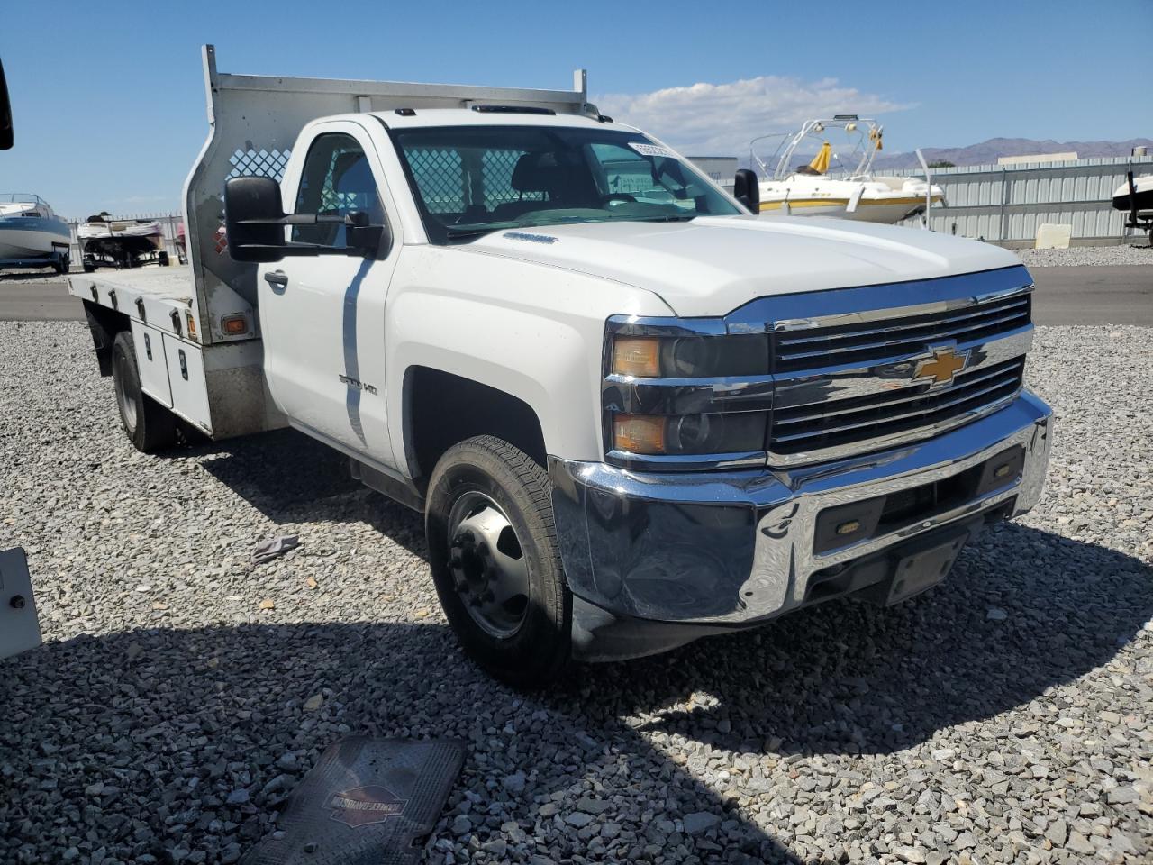 2015 Chevrolet Silverado C3500 - Фото 4