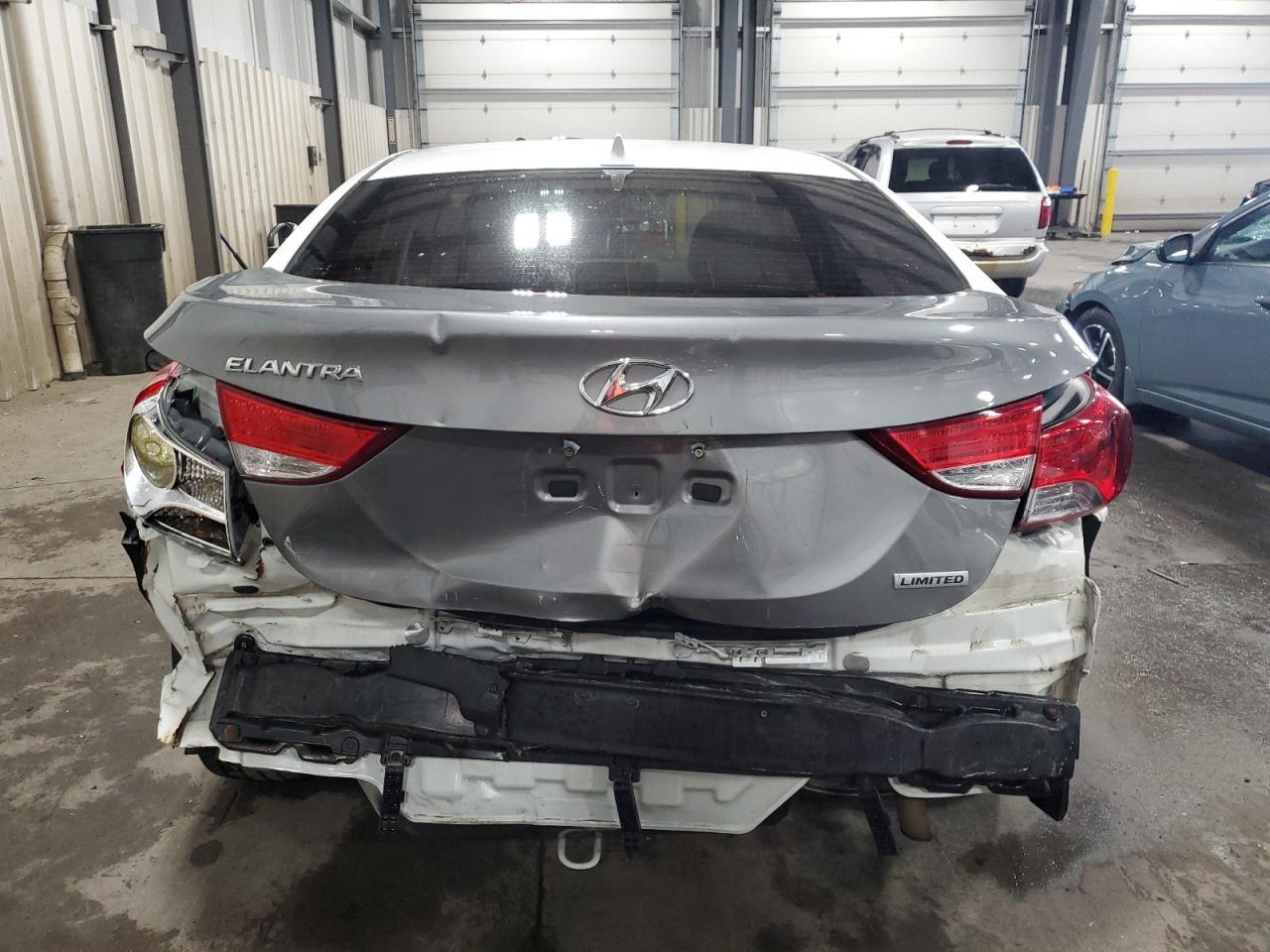 2012 Hyundai Elantra Gls - Фото 6