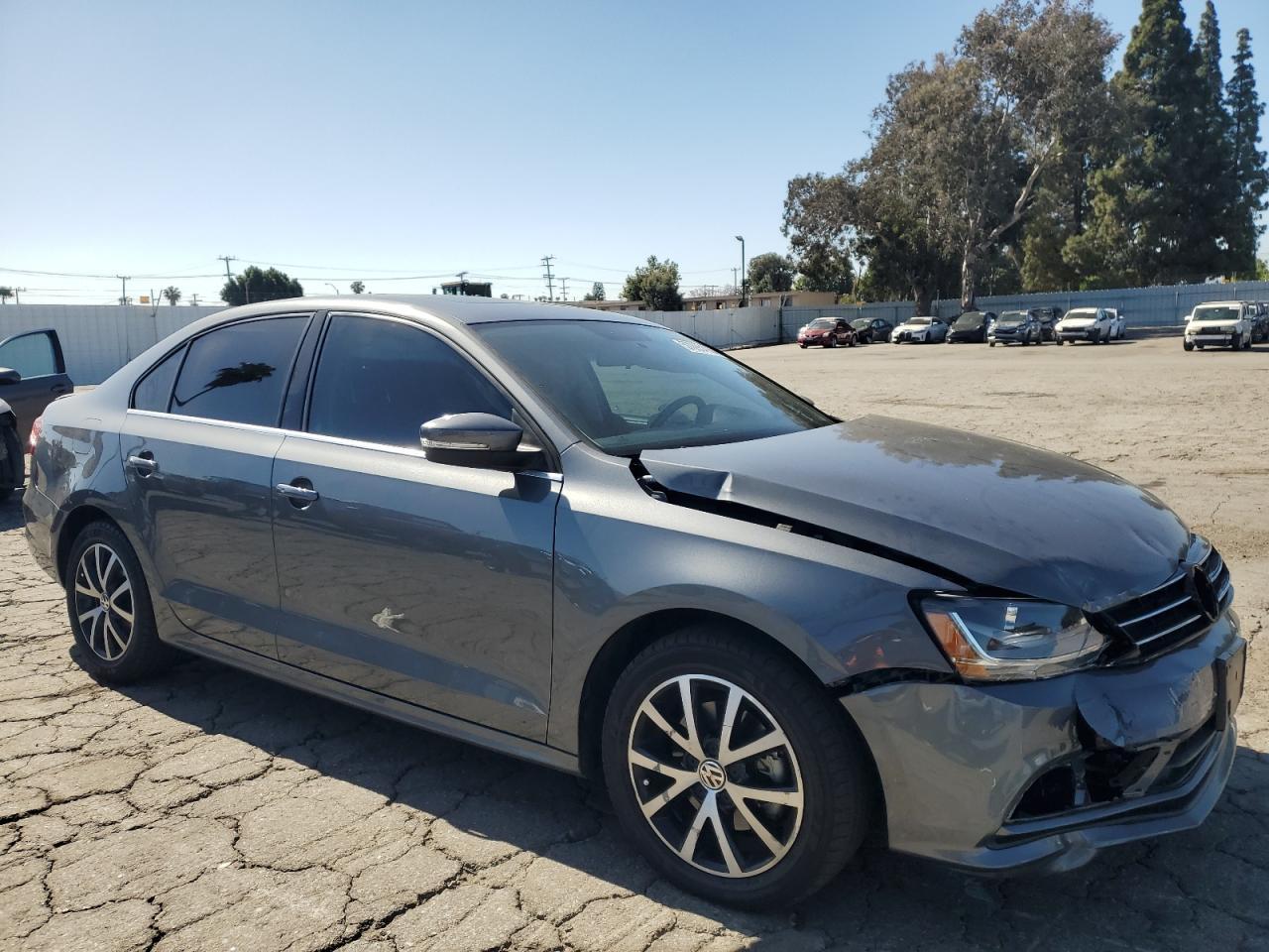 2017 Volkswagen Jetta Se - Фото 4
