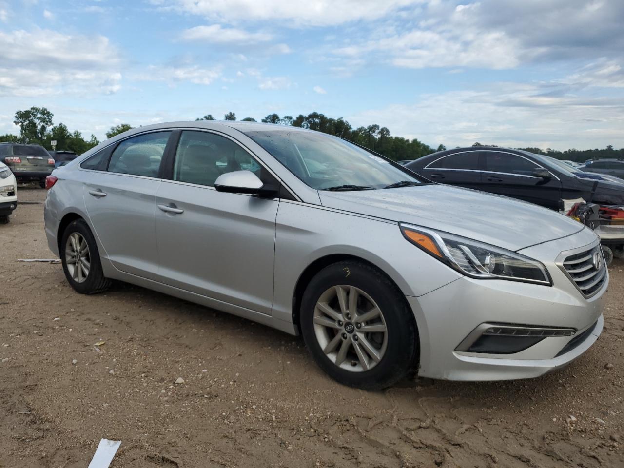 2015 Hyundai Sonata Se - Image 4