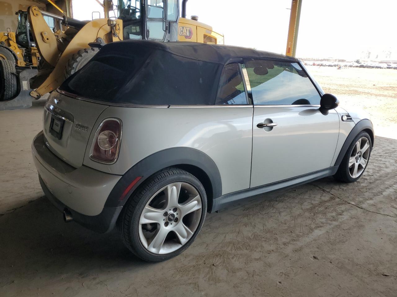 2011 Mini Cooper - Image 3
