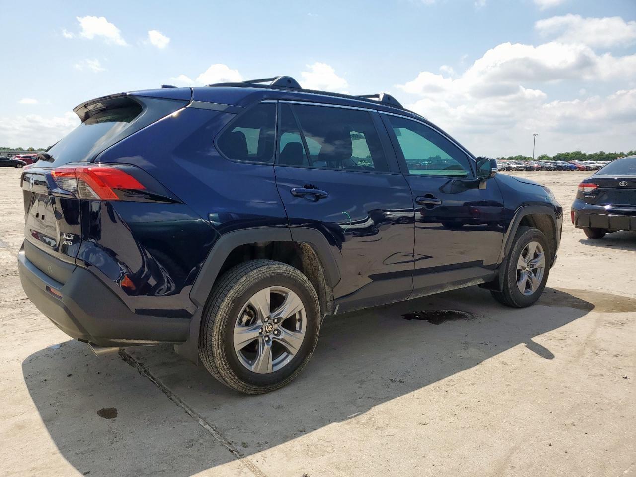 2023 Toyota Rav4 Xle - Фото 3