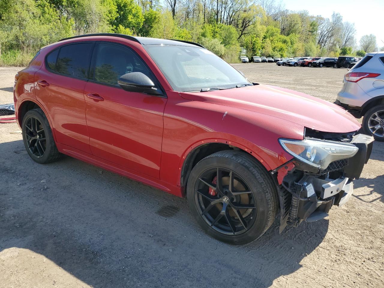2020 Alfa Romeo Stelvio Ti - Image 4