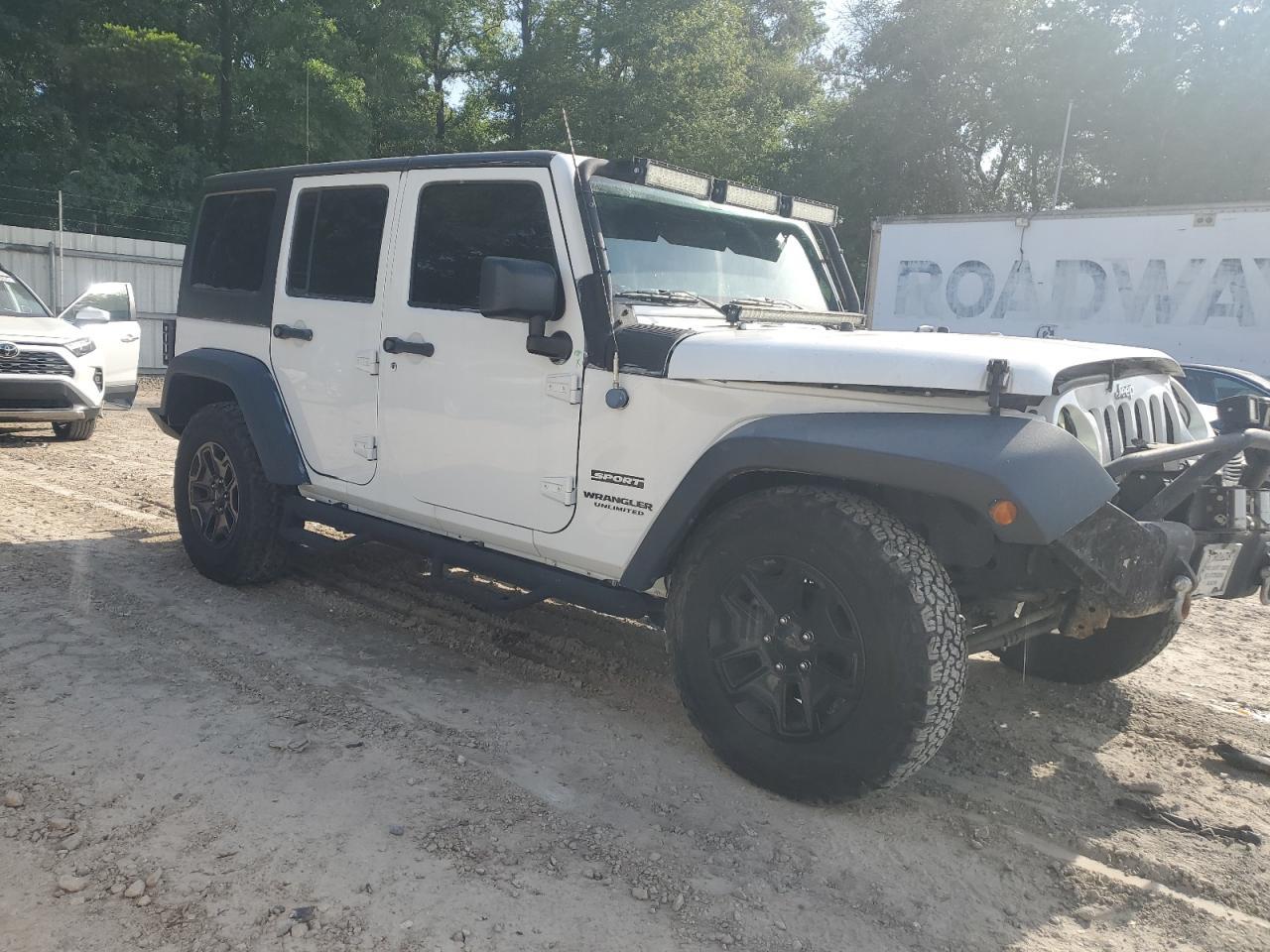 2017 Jeep Wrangler Unlimited Sport - Фото 4
