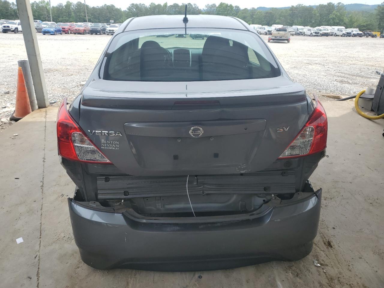 2017 Nissan Versa - Фото 6