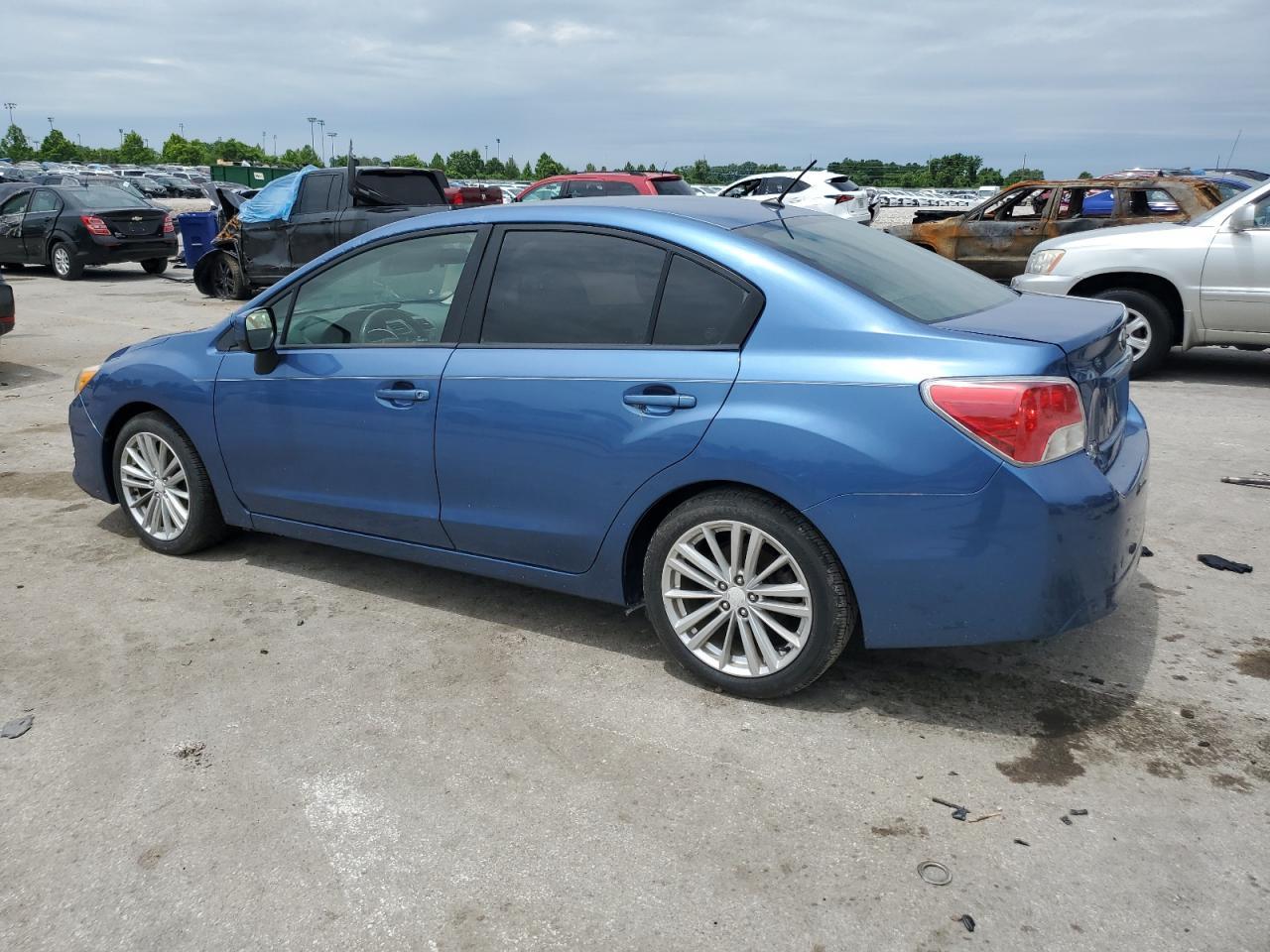 2014 Subaru Impreza Premium - Фото 2