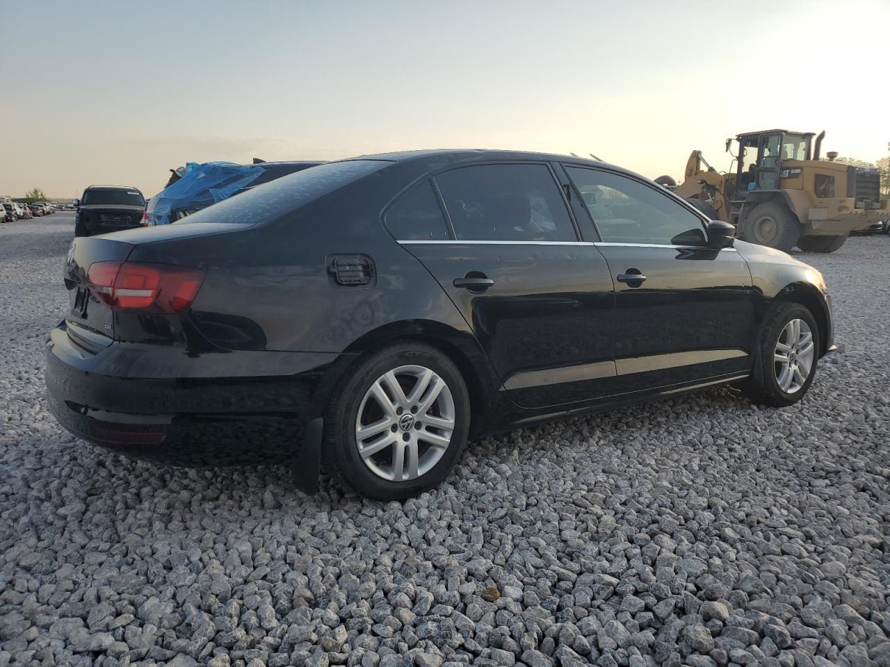 2017 Volkswagen Jetta S - Фото 3