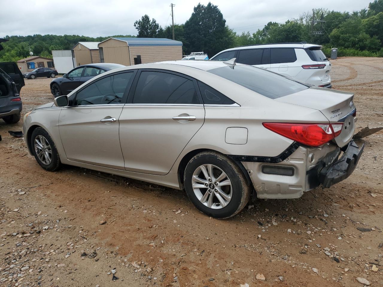 2011 Hyundai Sonata Gls - Image 2