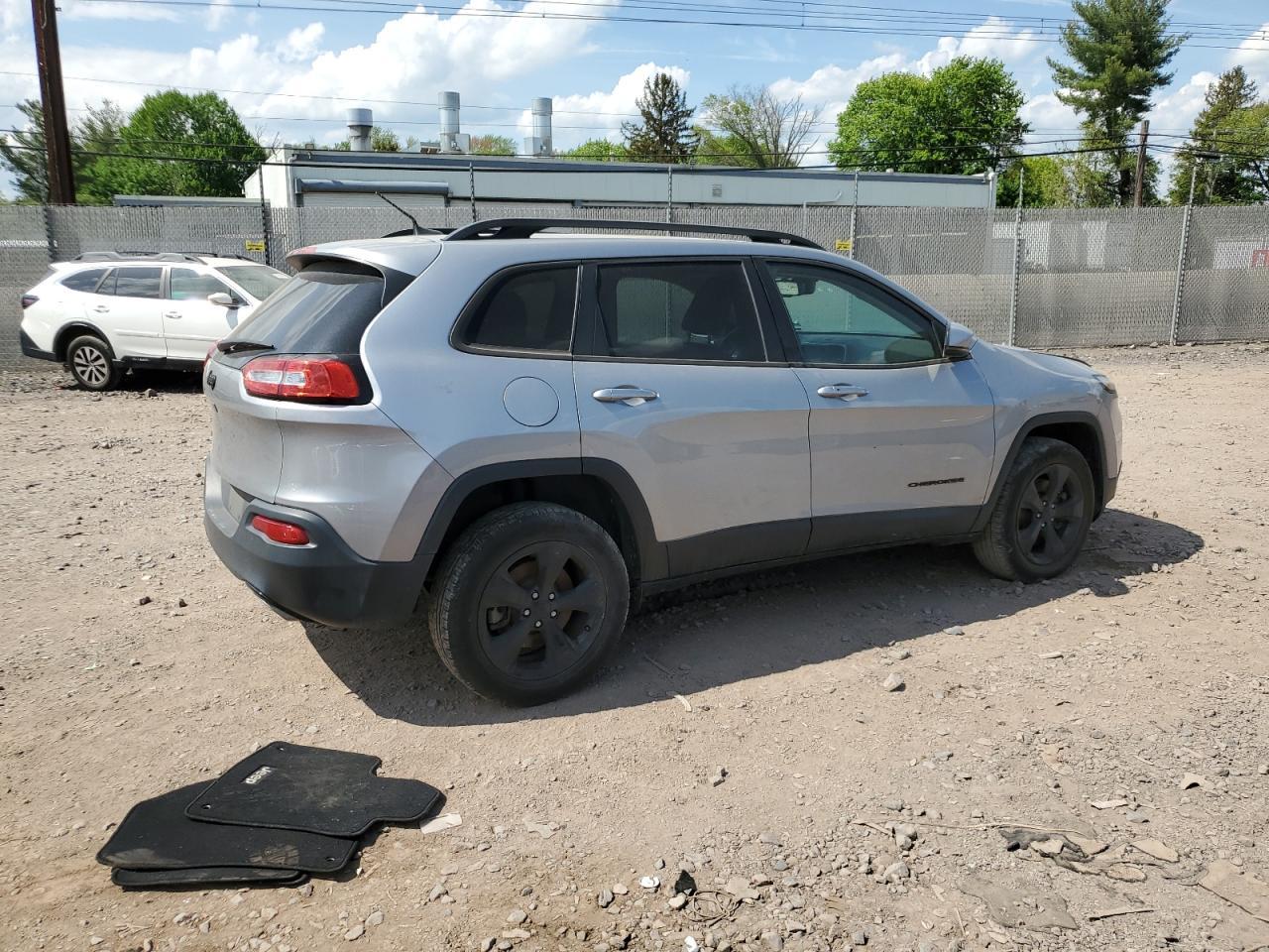 2017 Jeep Cherokee - Фото 3