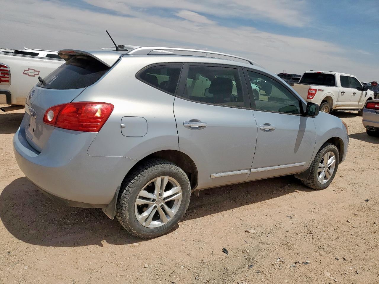 2015 Nissan Rogue Select S - Image 3