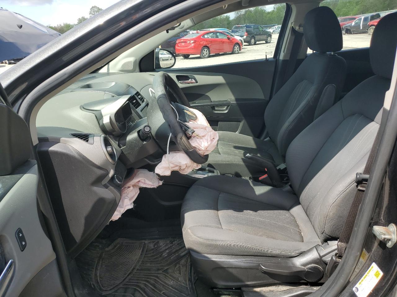 2016 Chev Sonic Lt - Image 7