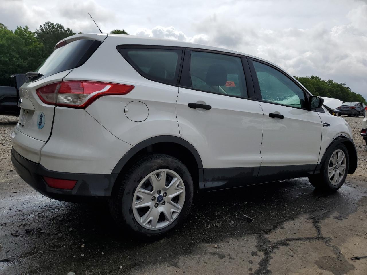 2013 Ford Escape S - Фото 3