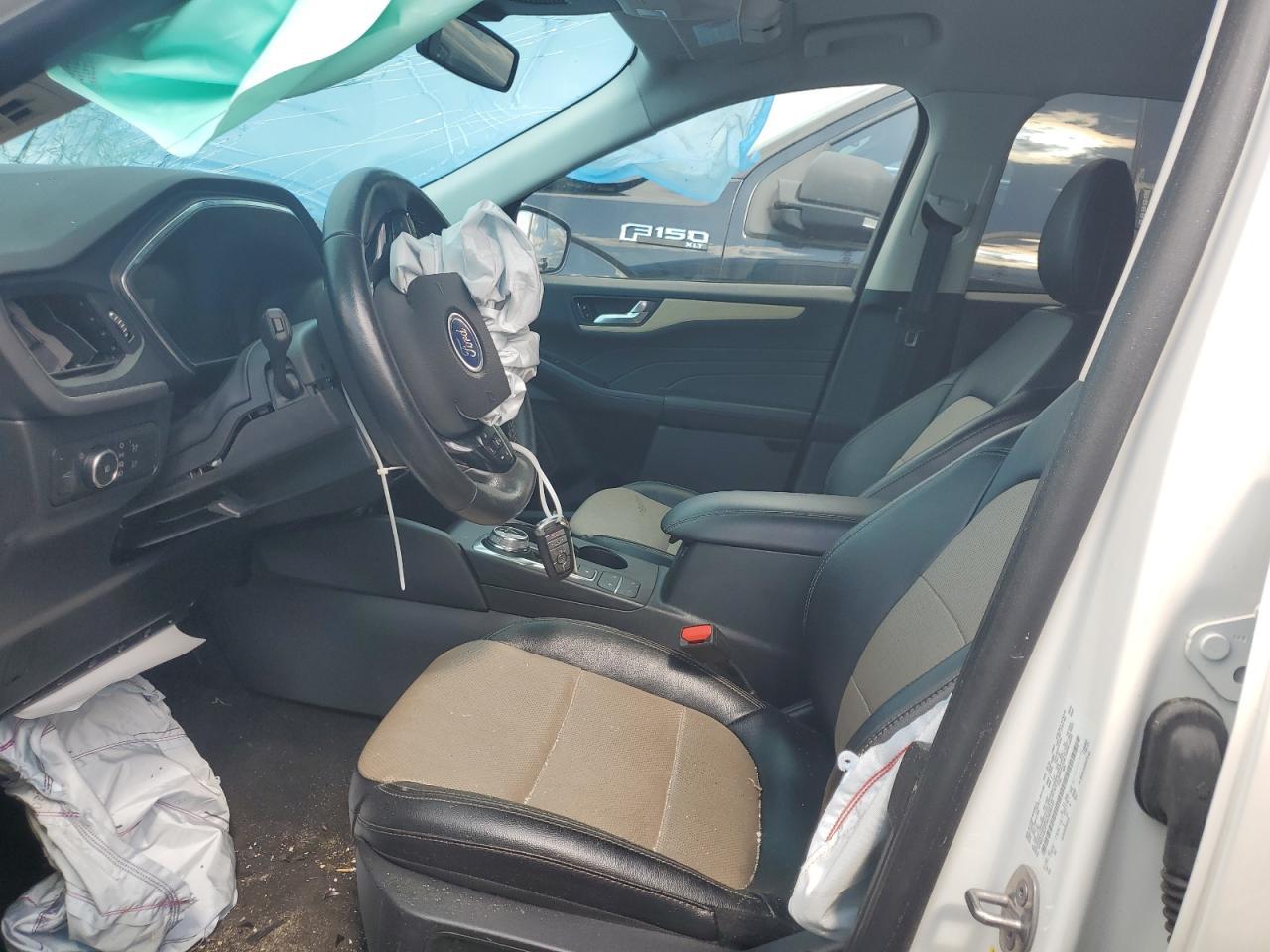 2022 Ford Escape Titanium - Фото 7