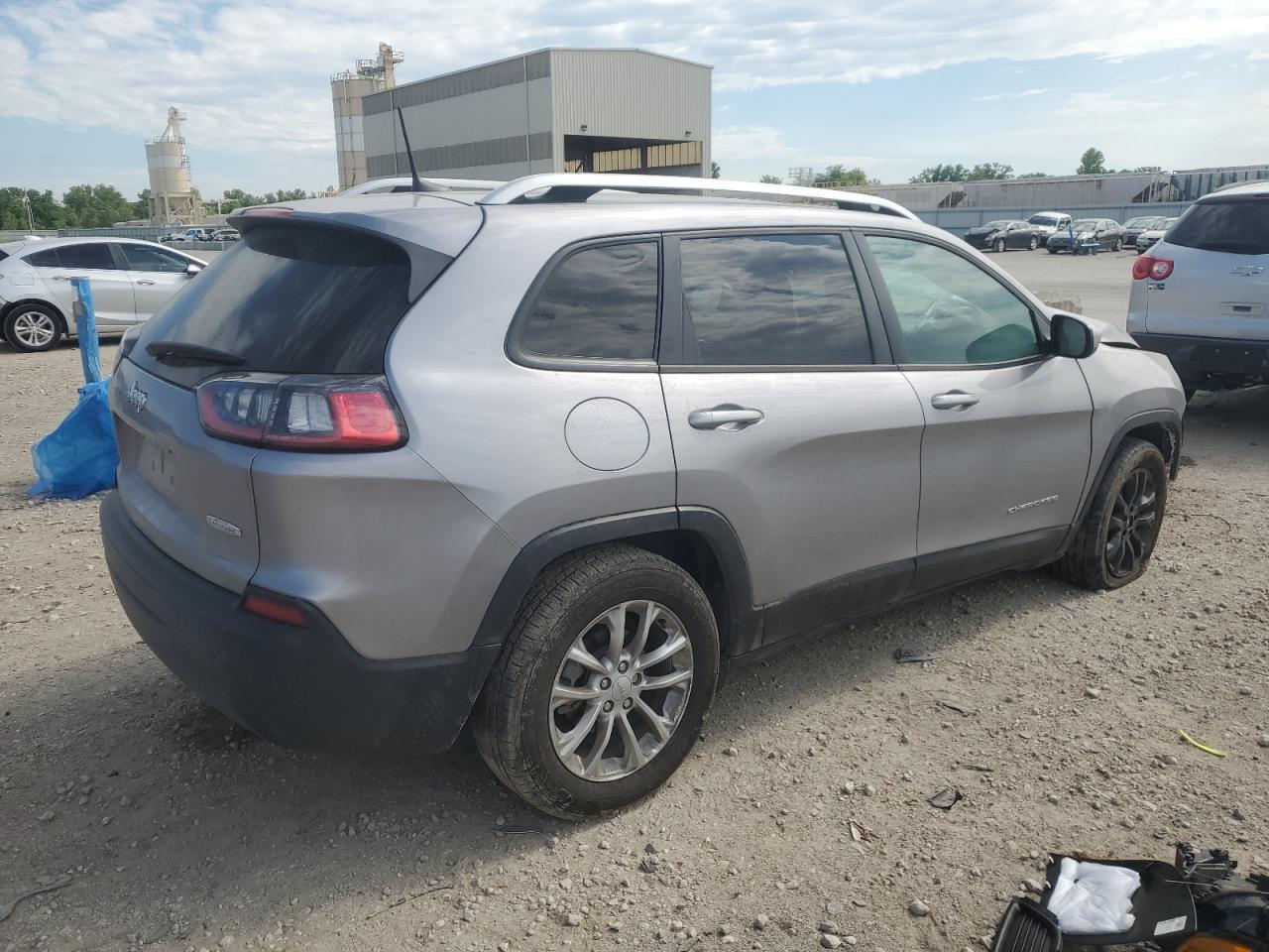2020 Jeep Cherokee Latitude - Image 3