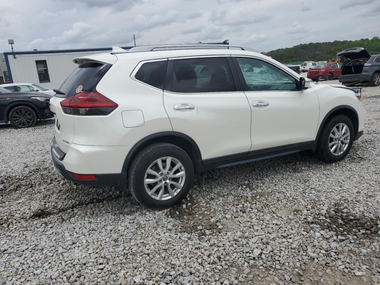 2019 Nissan Rogue S - Image 3