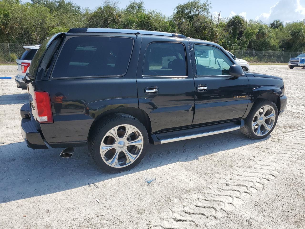 2002 Cadillac Escalade Luxury - Фото 3