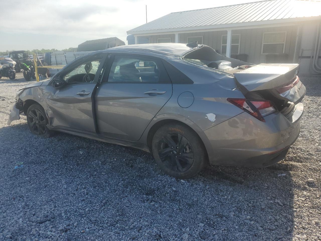 2023 Hyundai Elantra Sel - Image 2