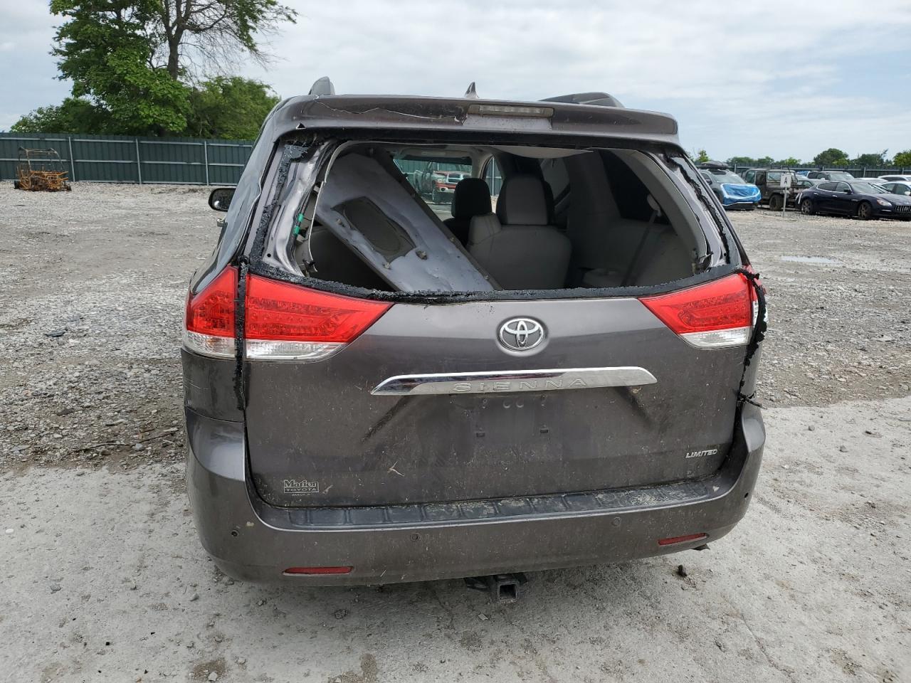 2011 Toyota Sienna Xle - Image 6