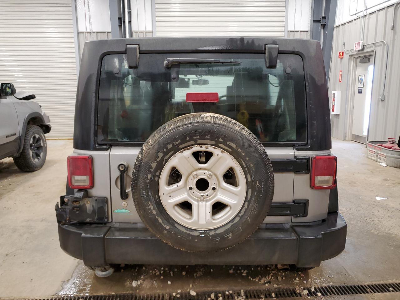 2016 Jeep Wrangler Unlimited Sport - Фото 6