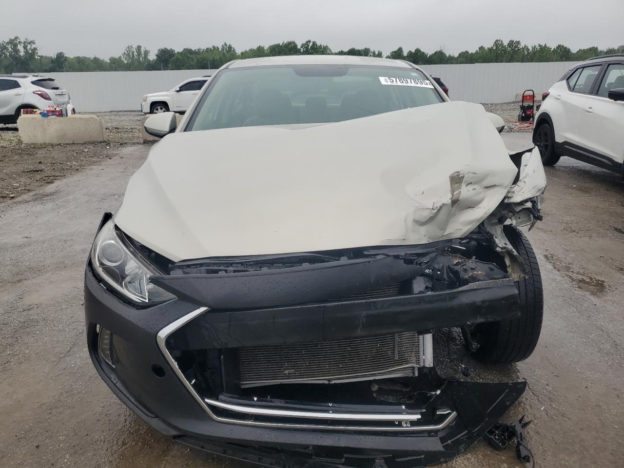 2018 Hyundai Elantra Se - Image 5