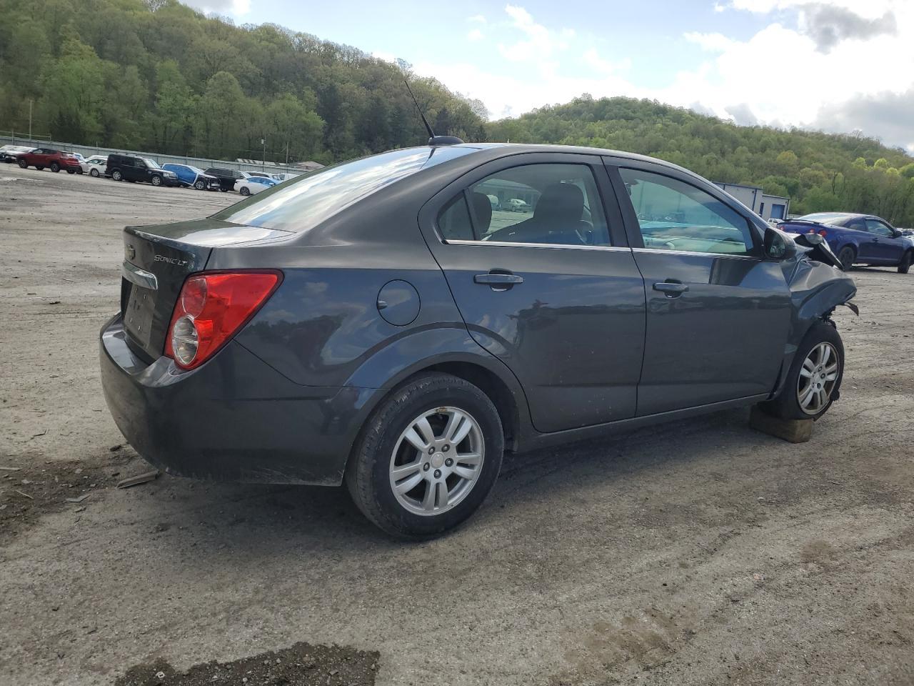 2016 Chev Sonic Lt - Image 3
