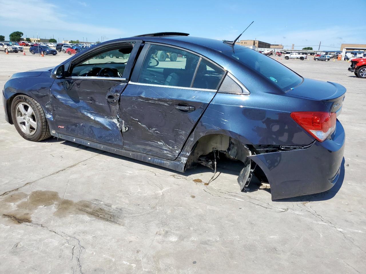 2014 Chev Cruze Lt - Image 2