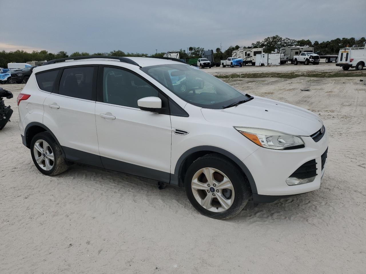 2016 Ford Escape Se - Фото 4