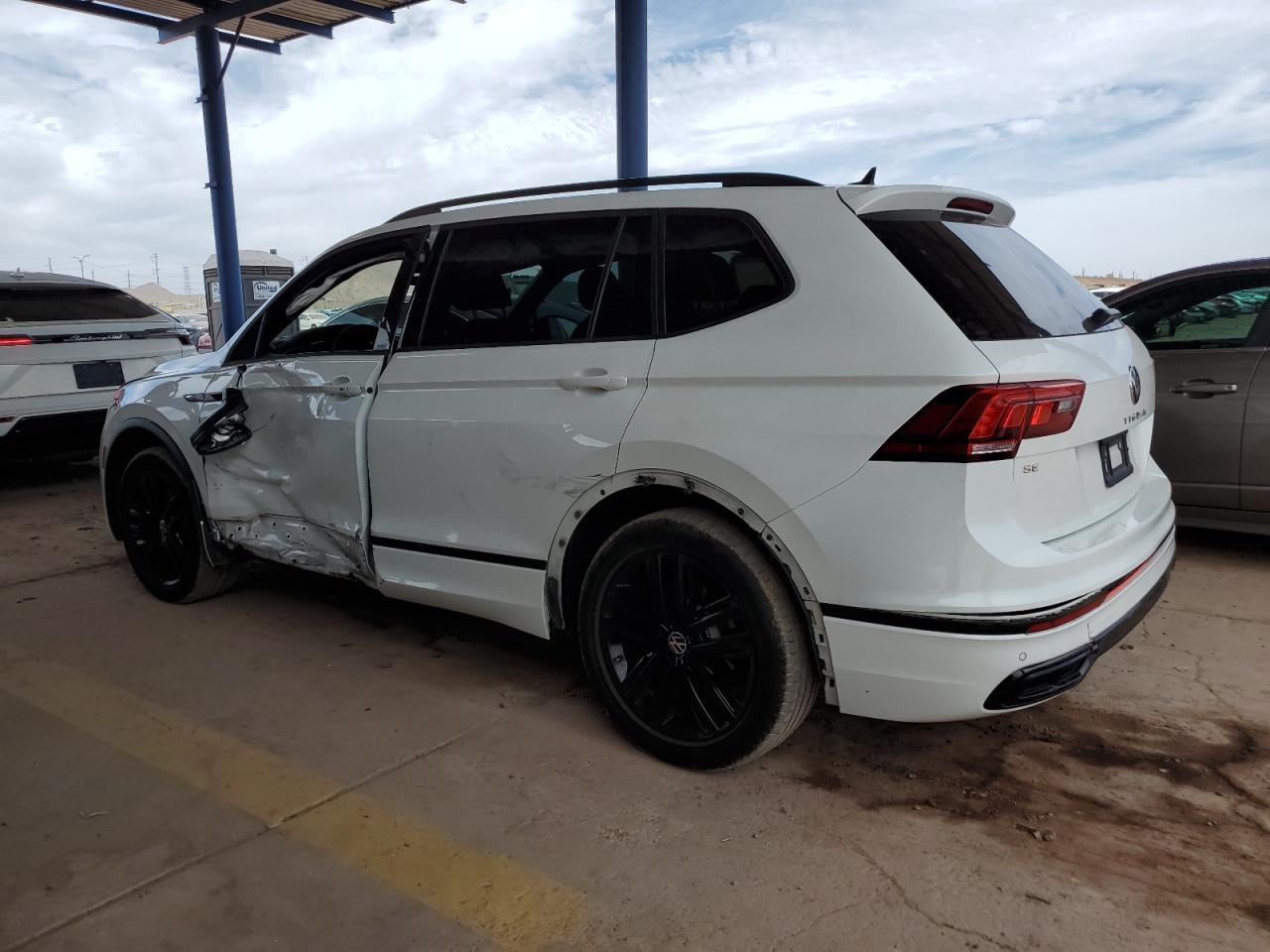 2022 Volkswagen Tiguan Se R-Line Black - Фото 2