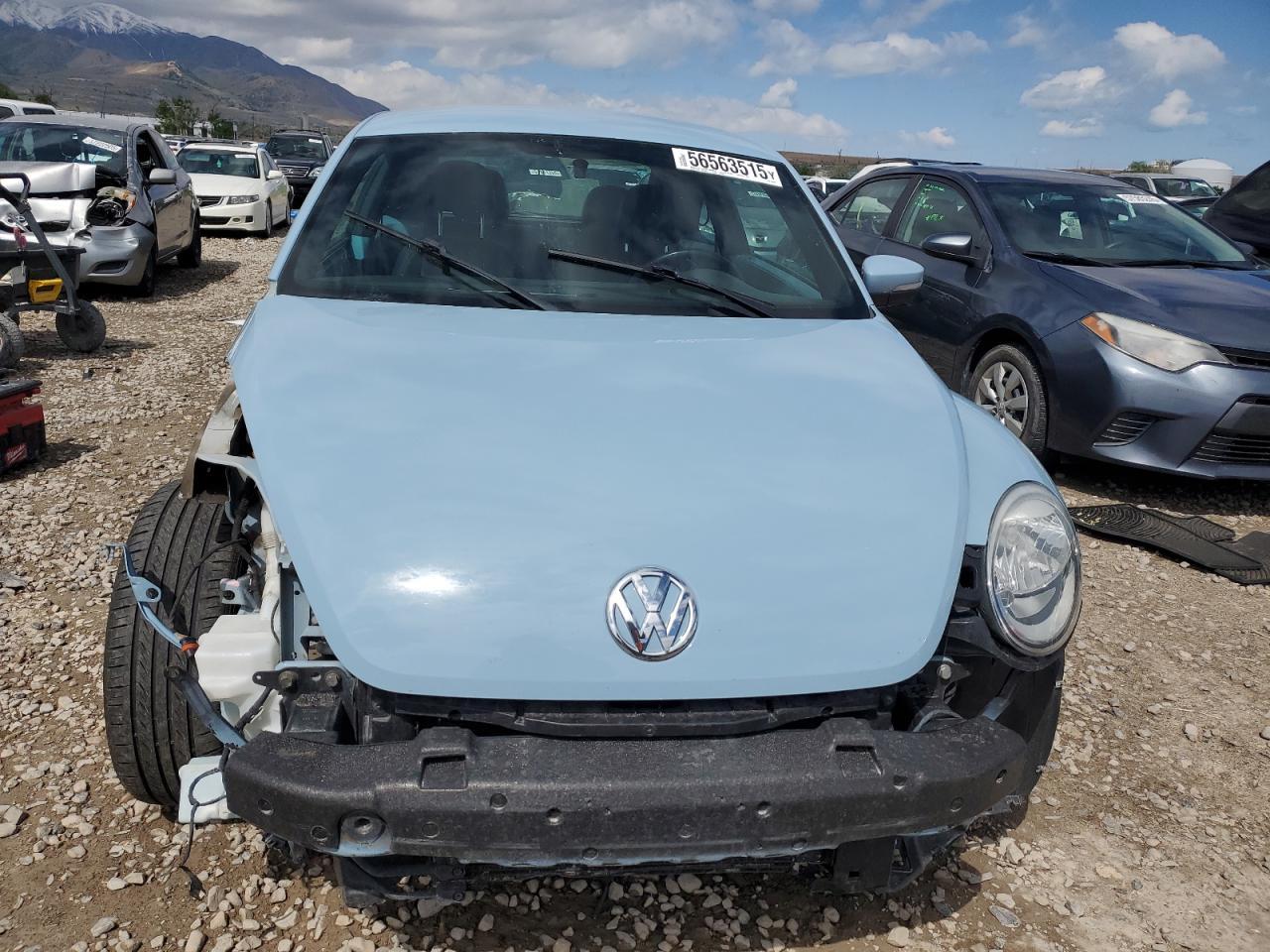 2013 Volkswagen Beetle - Image 5