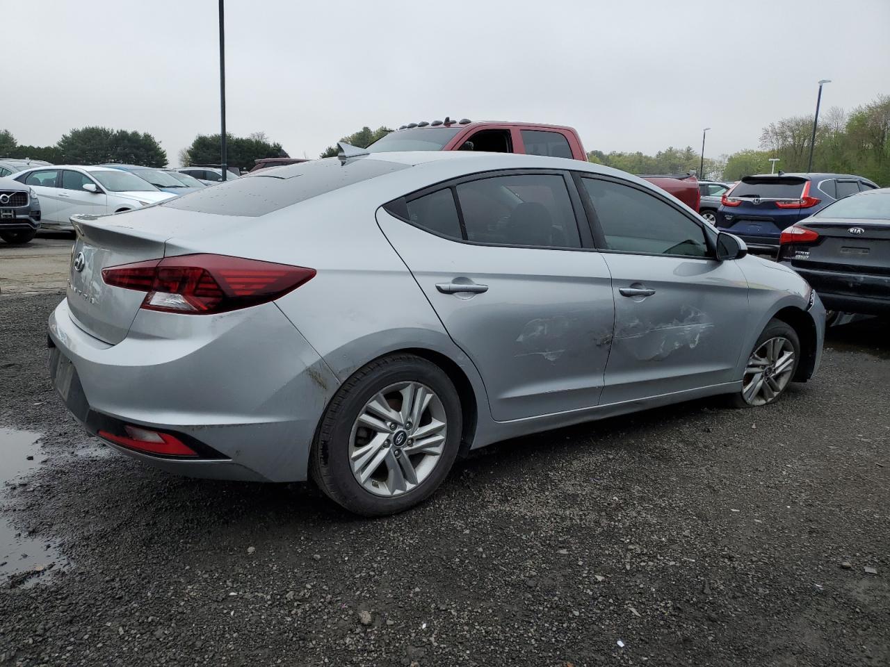 2020 Hyundai Elantra Sel - Фото 3