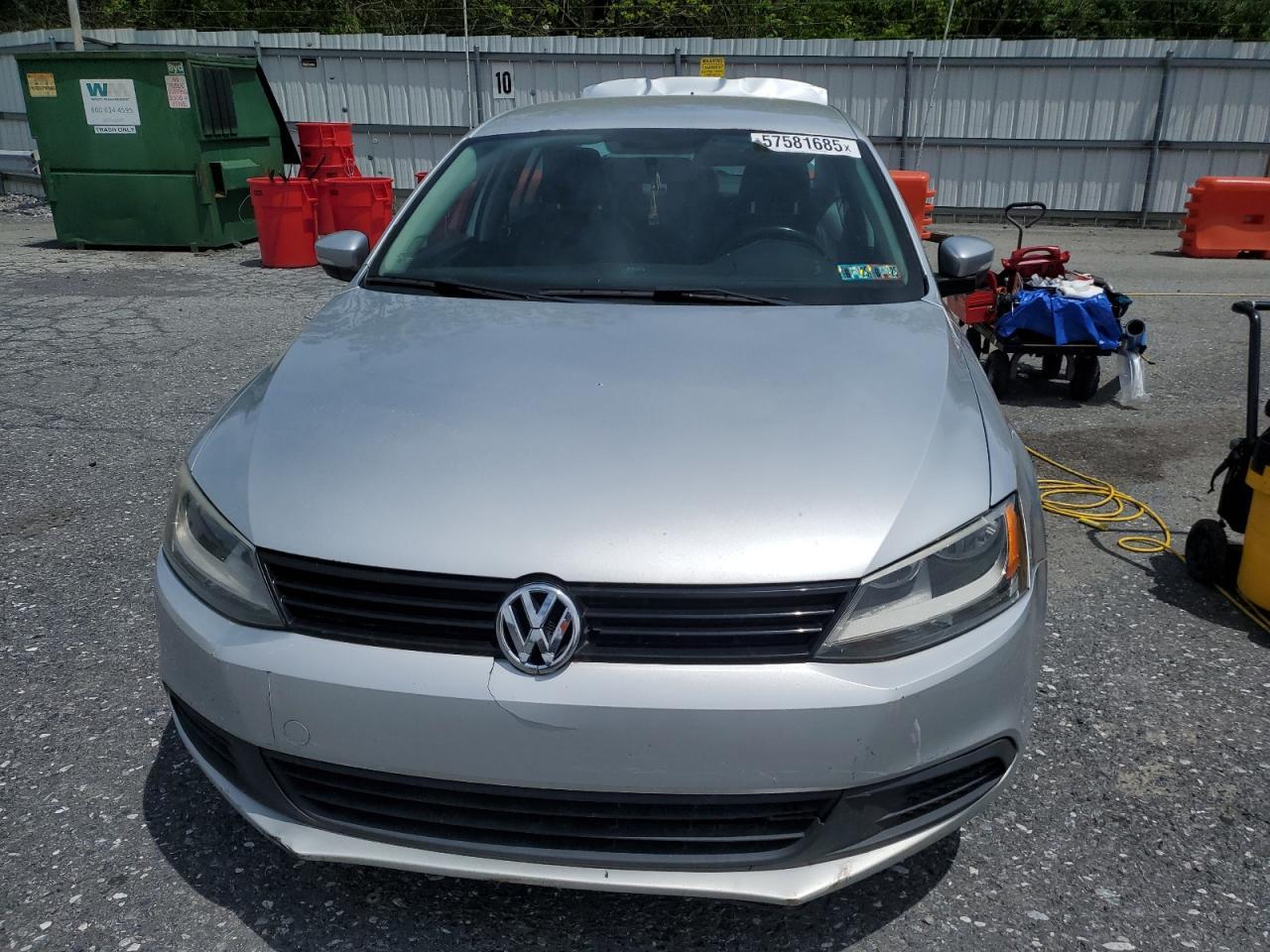2011 Volkswagen Jetta Se - Image 5