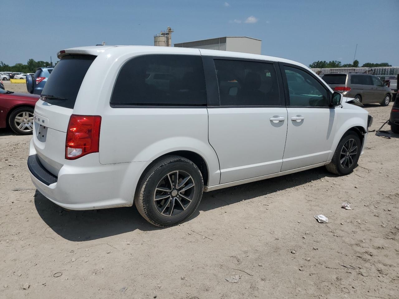2018 Dodge Grand Caravan Se - Фото 3
