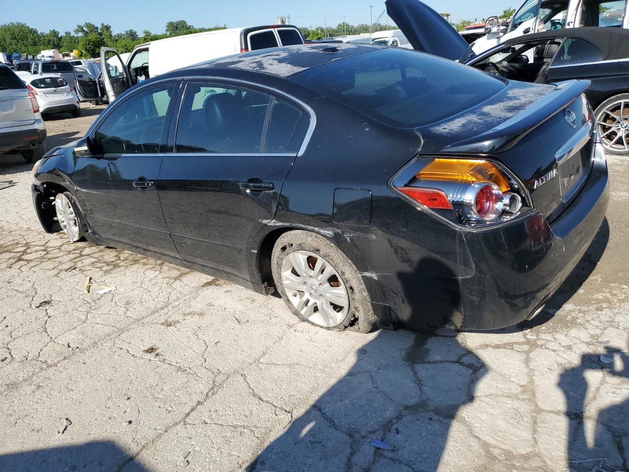 2010 Nissan Altima Base - Фото 2