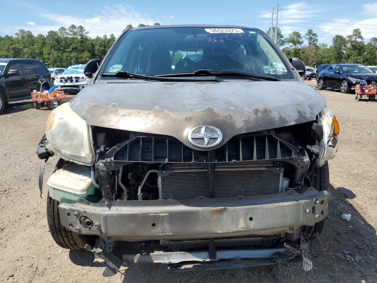 2011 Toyota Scion Xd - Image 5