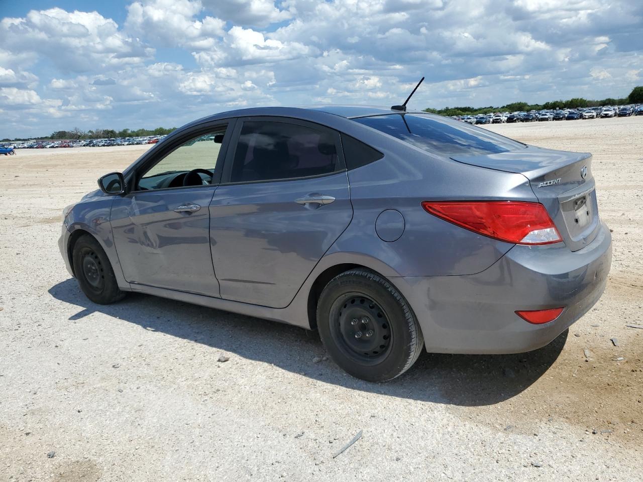 2016 Hyundai Accent Se - Фото 2