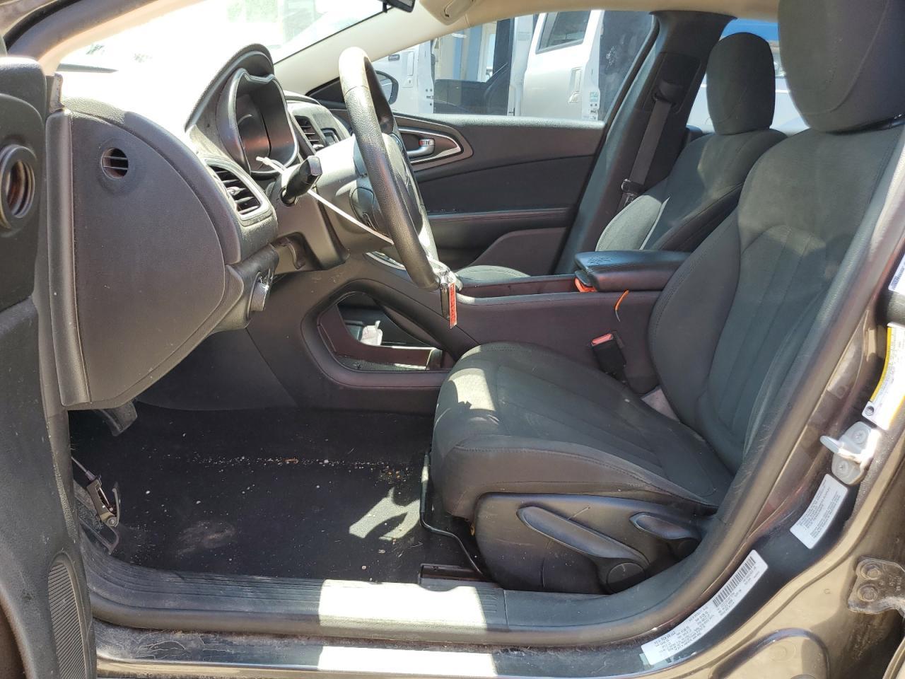 2016 Chrysler 200 Limited - Фото 7