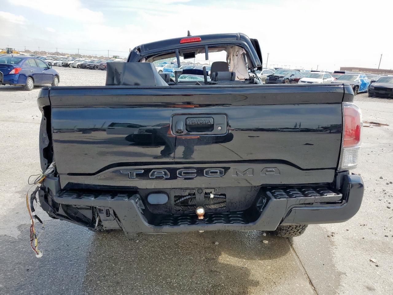 2020 Toyota Tacoma Access Cab - Image 6