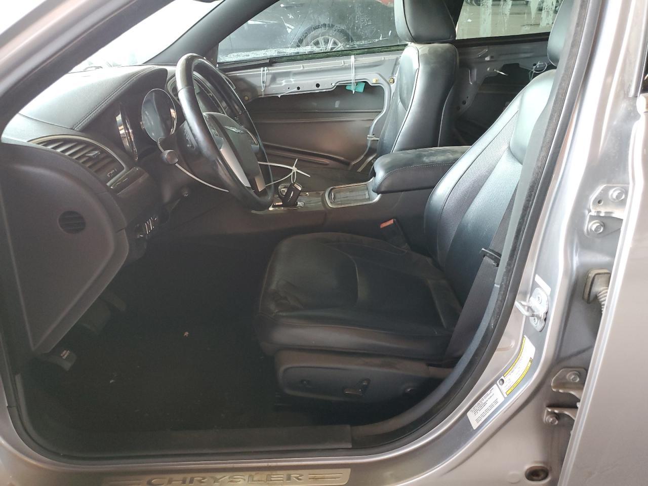 2013 Chrysler 300C - Фото 7