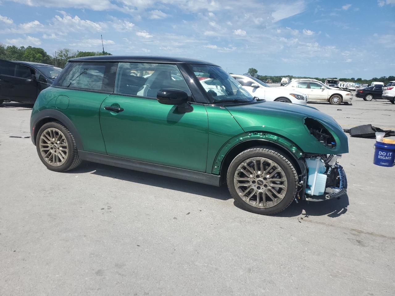2025 Mini Cooper S - Image 4