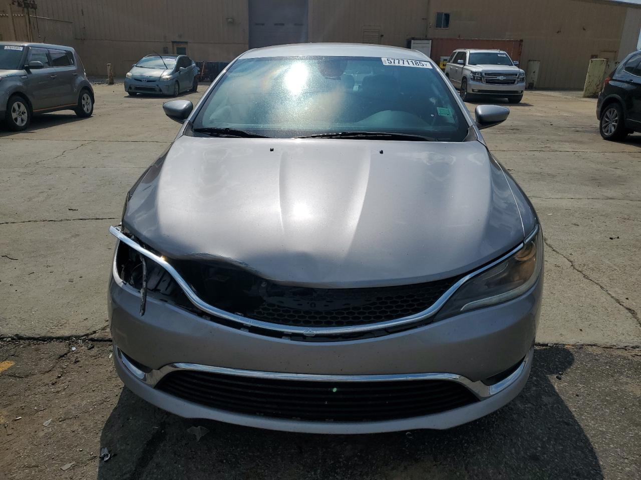 2017 Chrysler 200 Limited - Фото 5