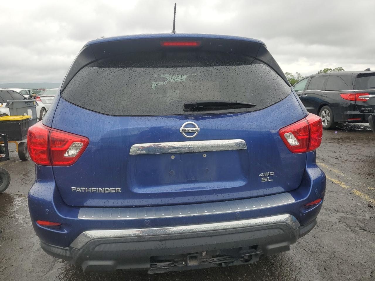 2017 Nissan Pathfinder S - Фото 6