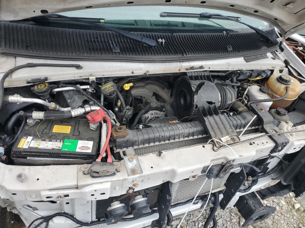 2012 Ford Econoline E450 Super Duty Cutaway Van - Image 7